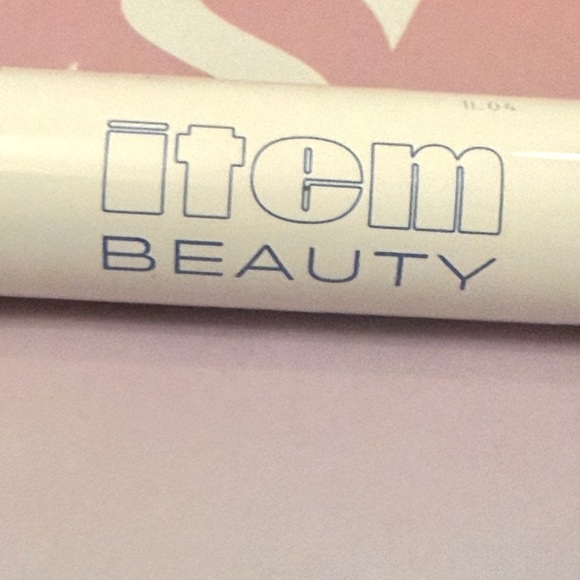 ITEM Beauty Boost Juice Dual-Ended Lash Primer & Colored Mascara lavender/Blue - Picture 6 of 6